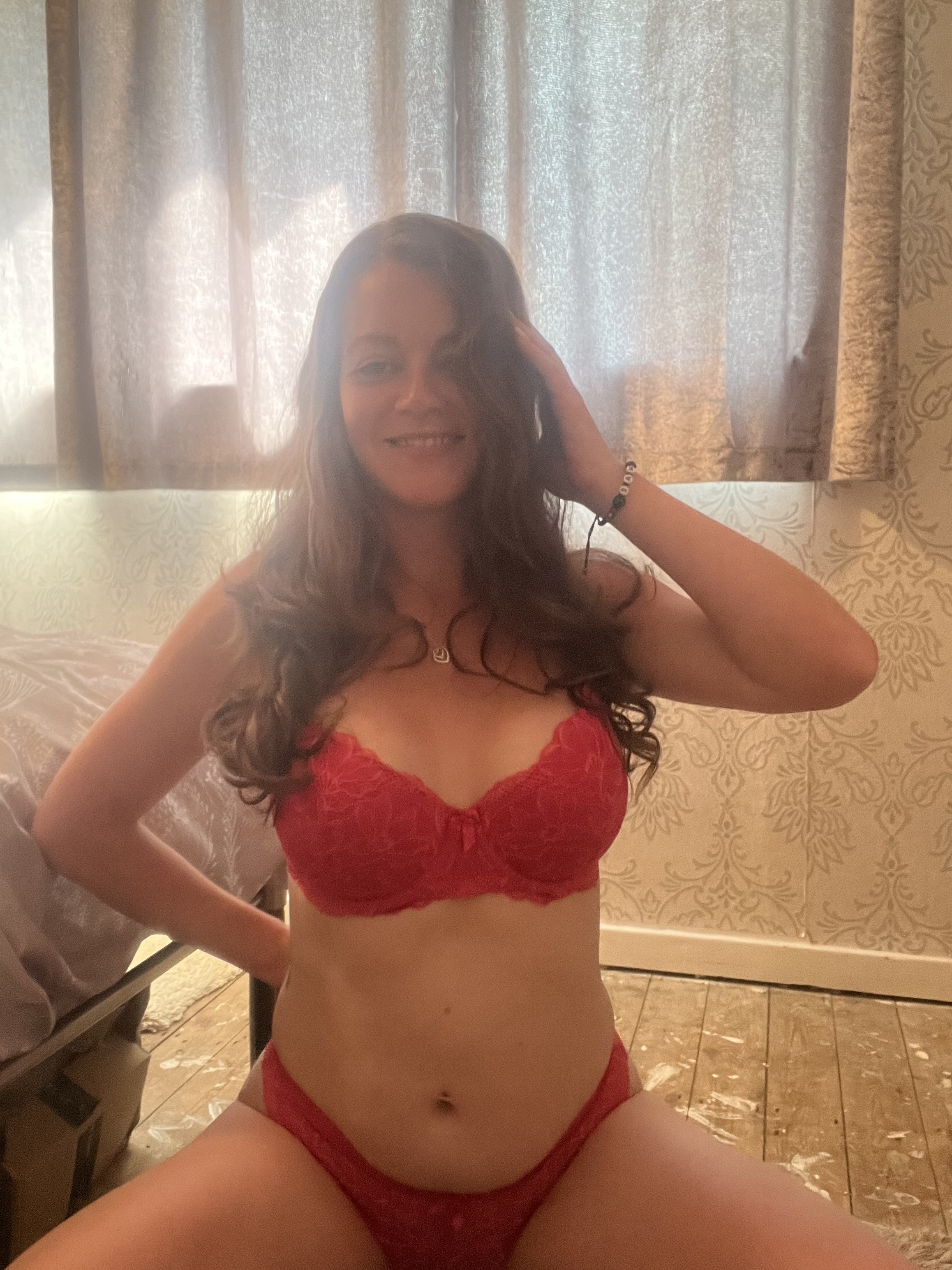 marilyn_more_uk from Jerkmate