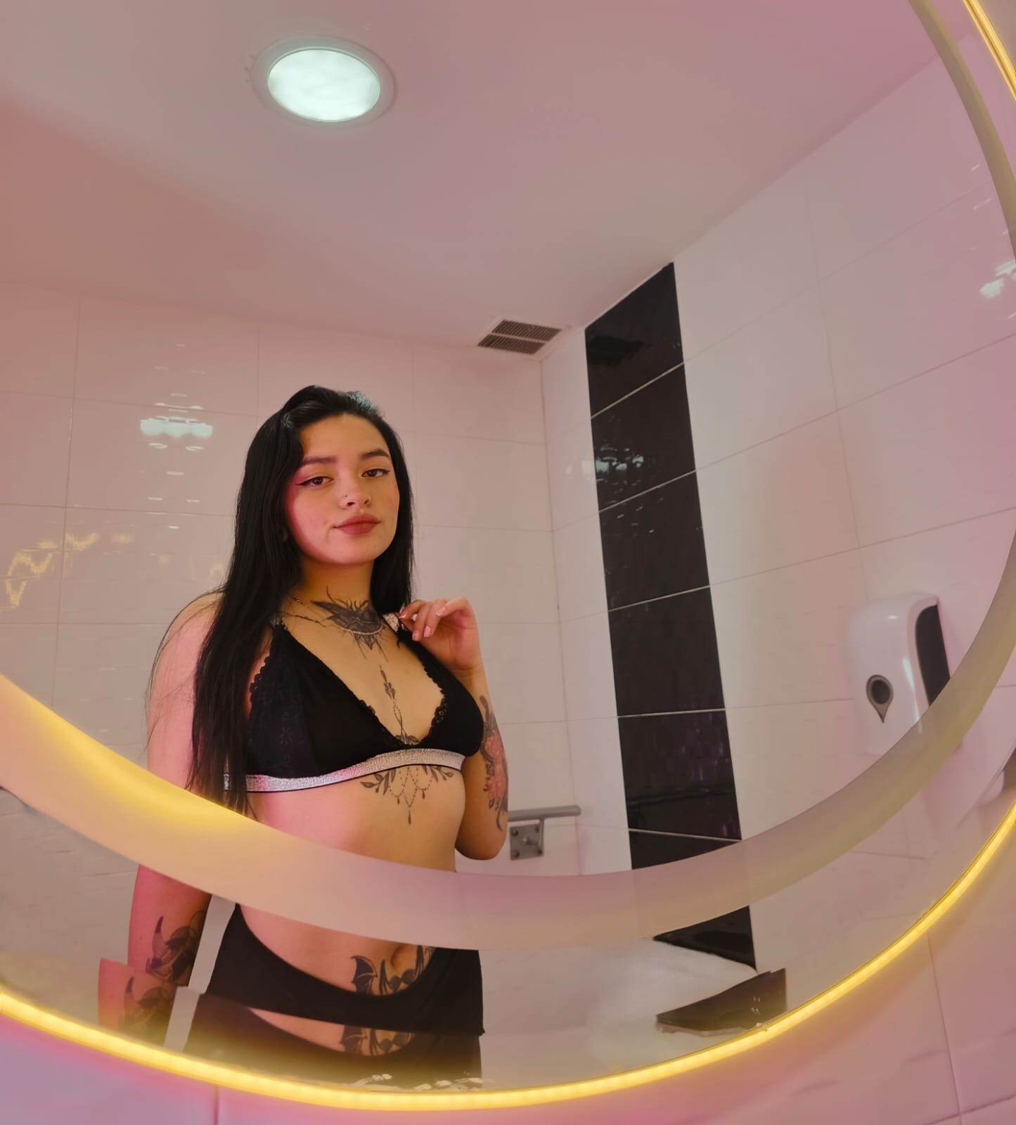 anniestacks from Jerkmate