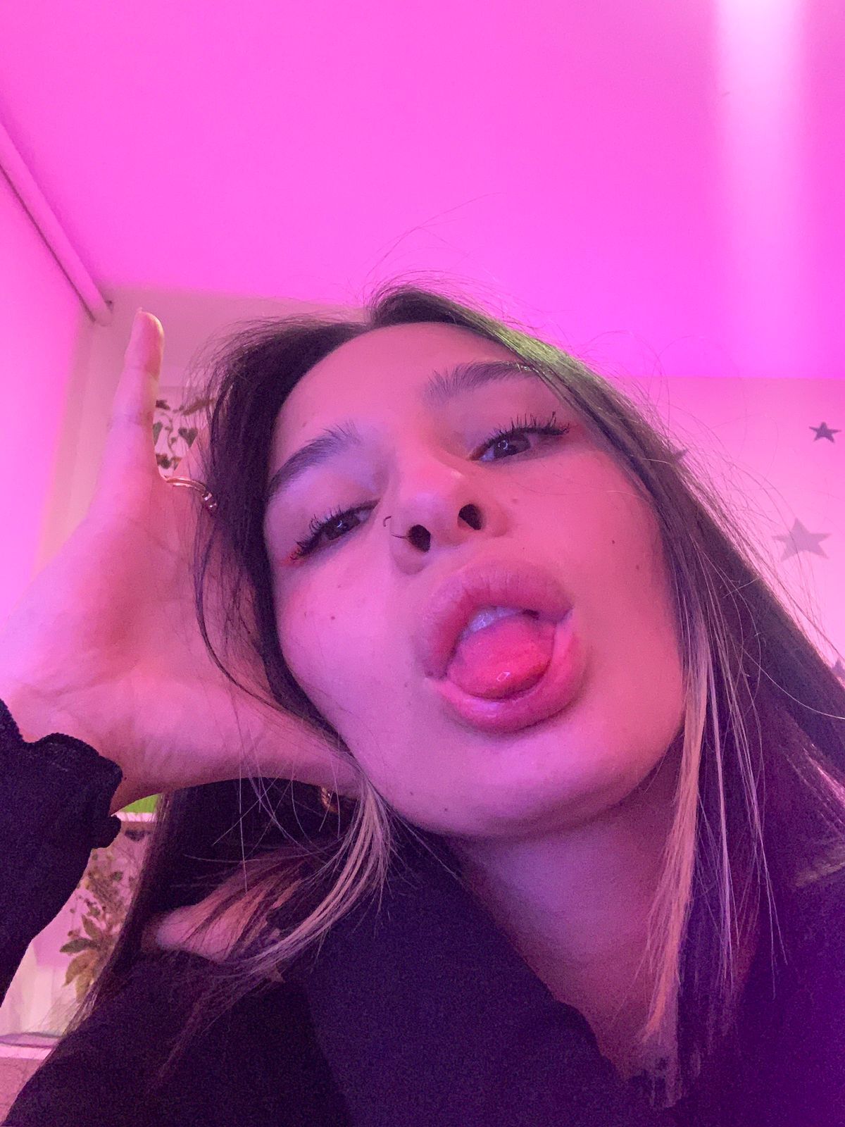 vivianeffy from Jerkmate