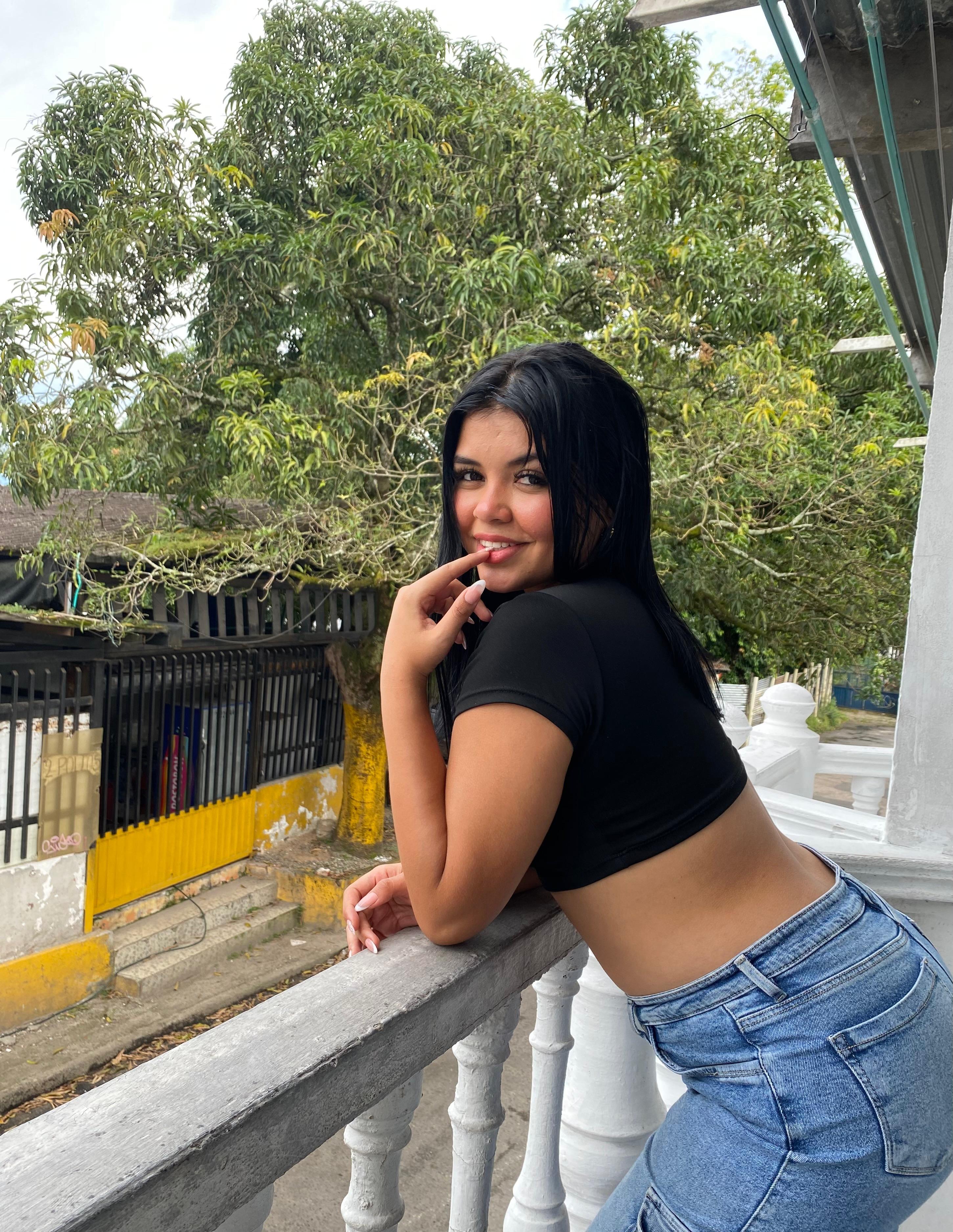 Lizz_Tender