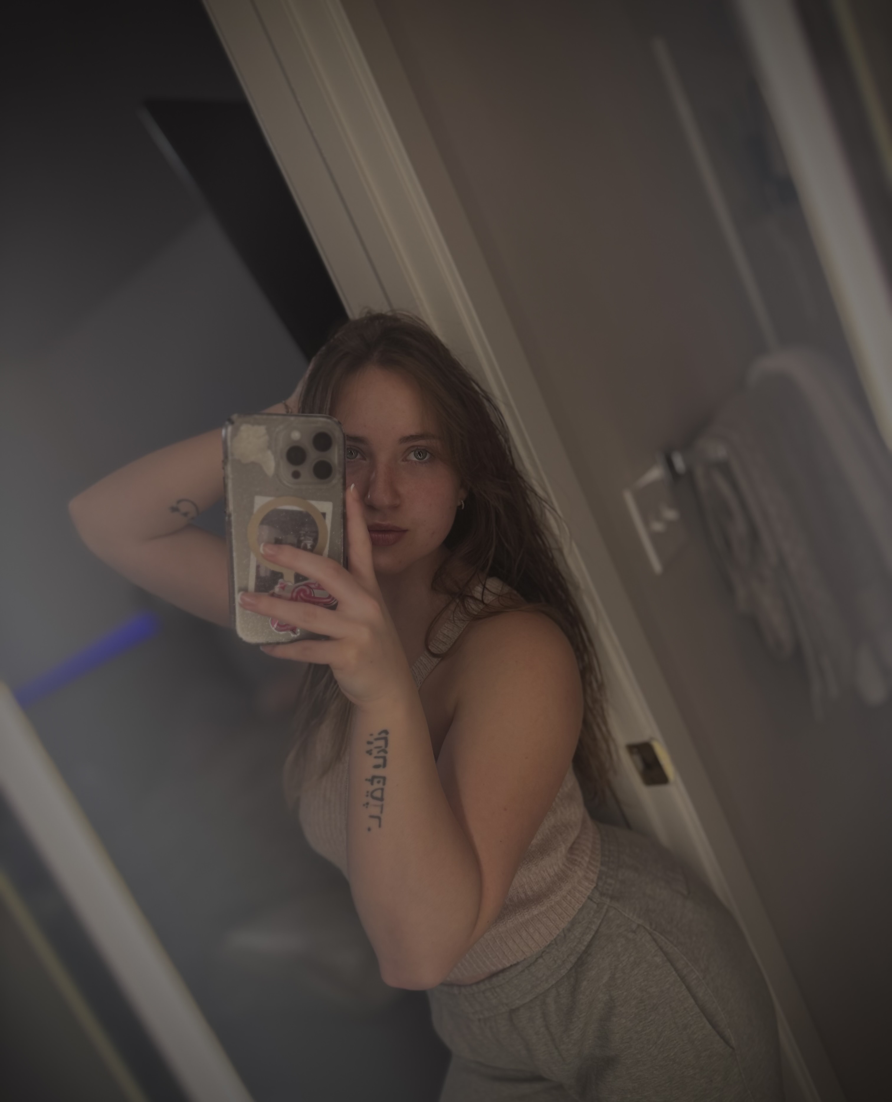 raelynnwhitee from Jerkmate