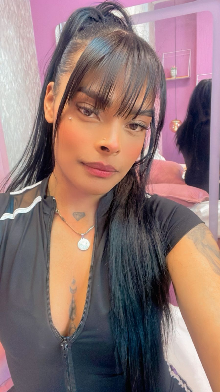 emmaebonyx19 from Jerkmate