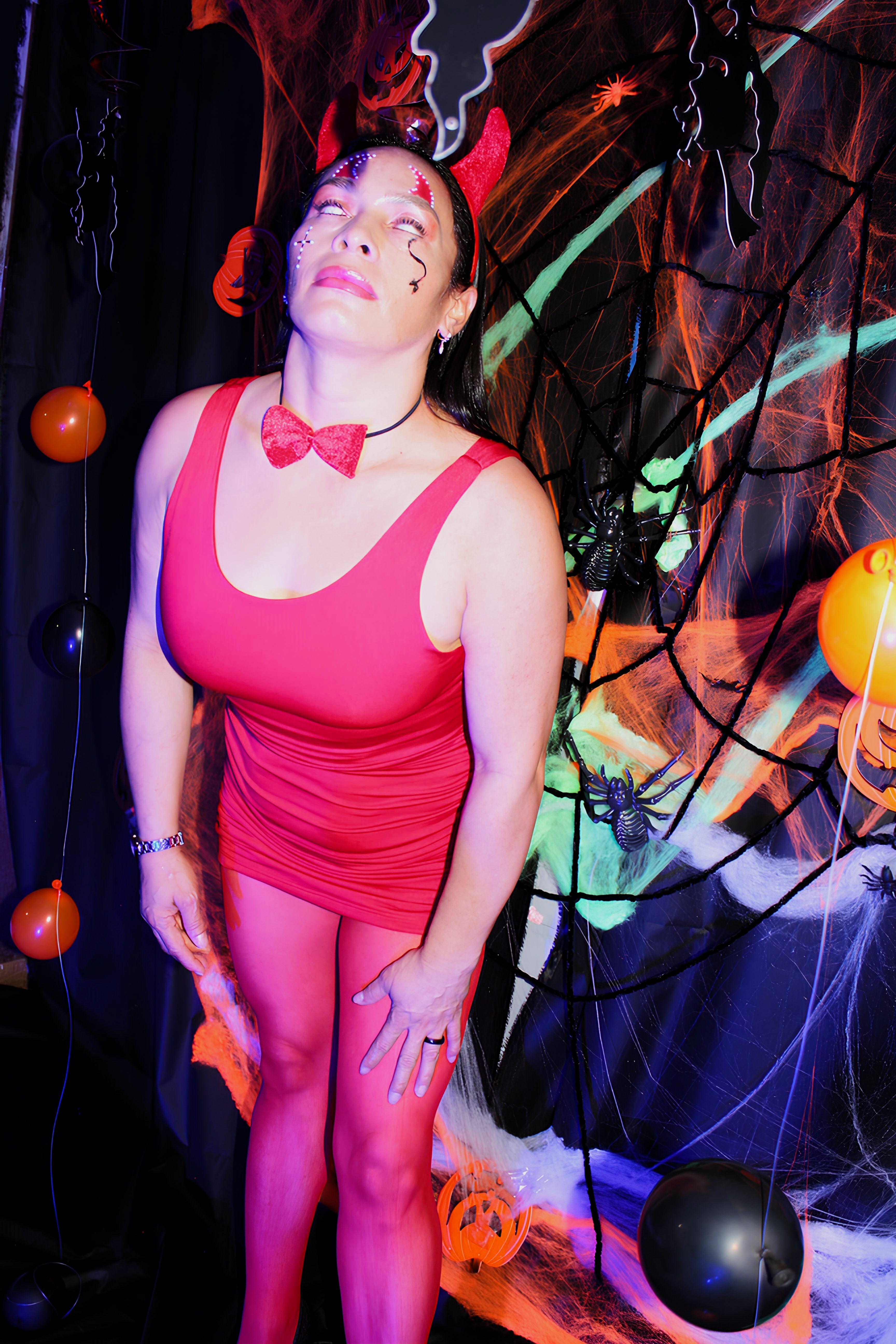 lucianaramirez18 from Jerkmate