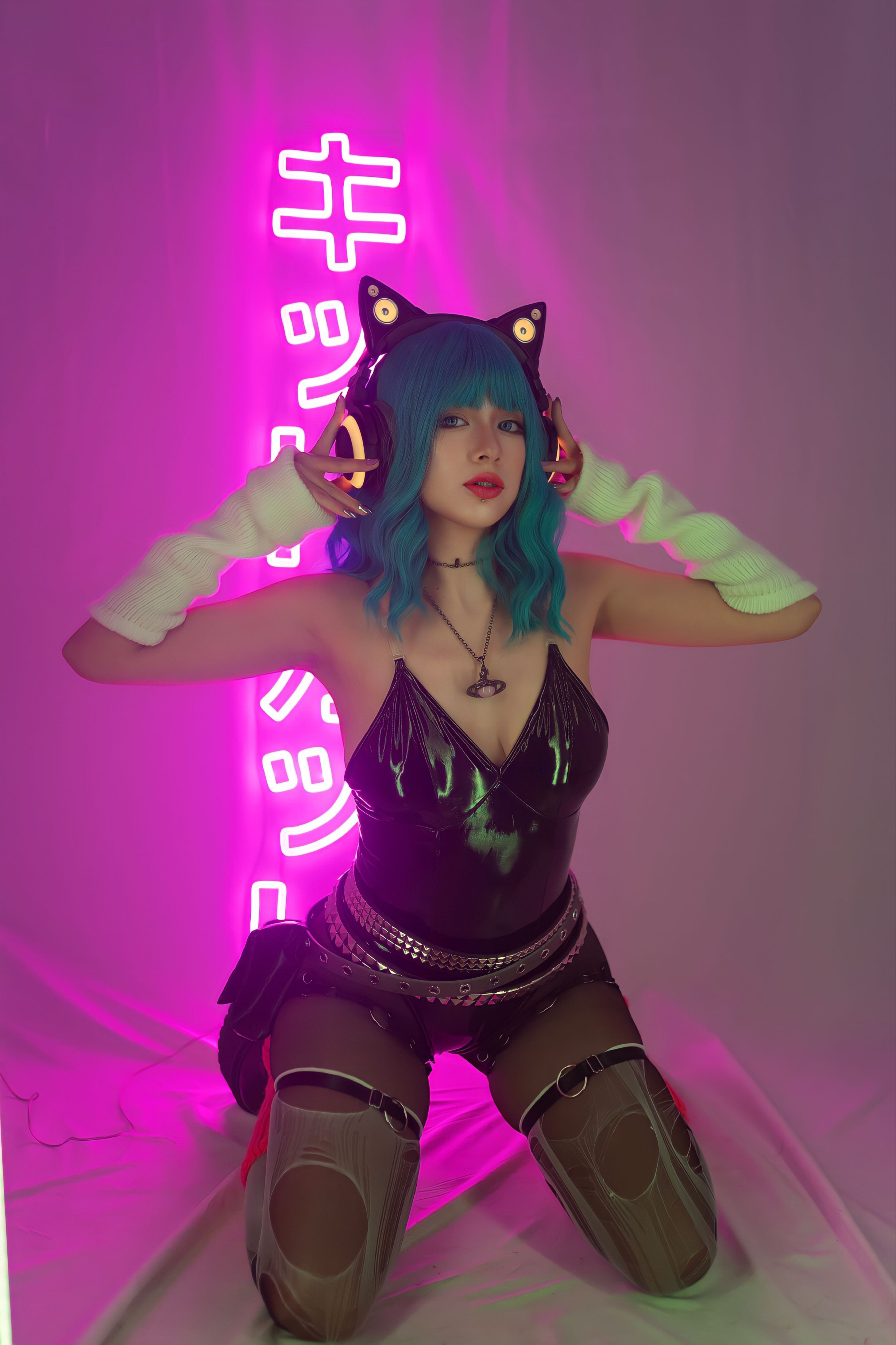 sabripetite from Jerkmate
