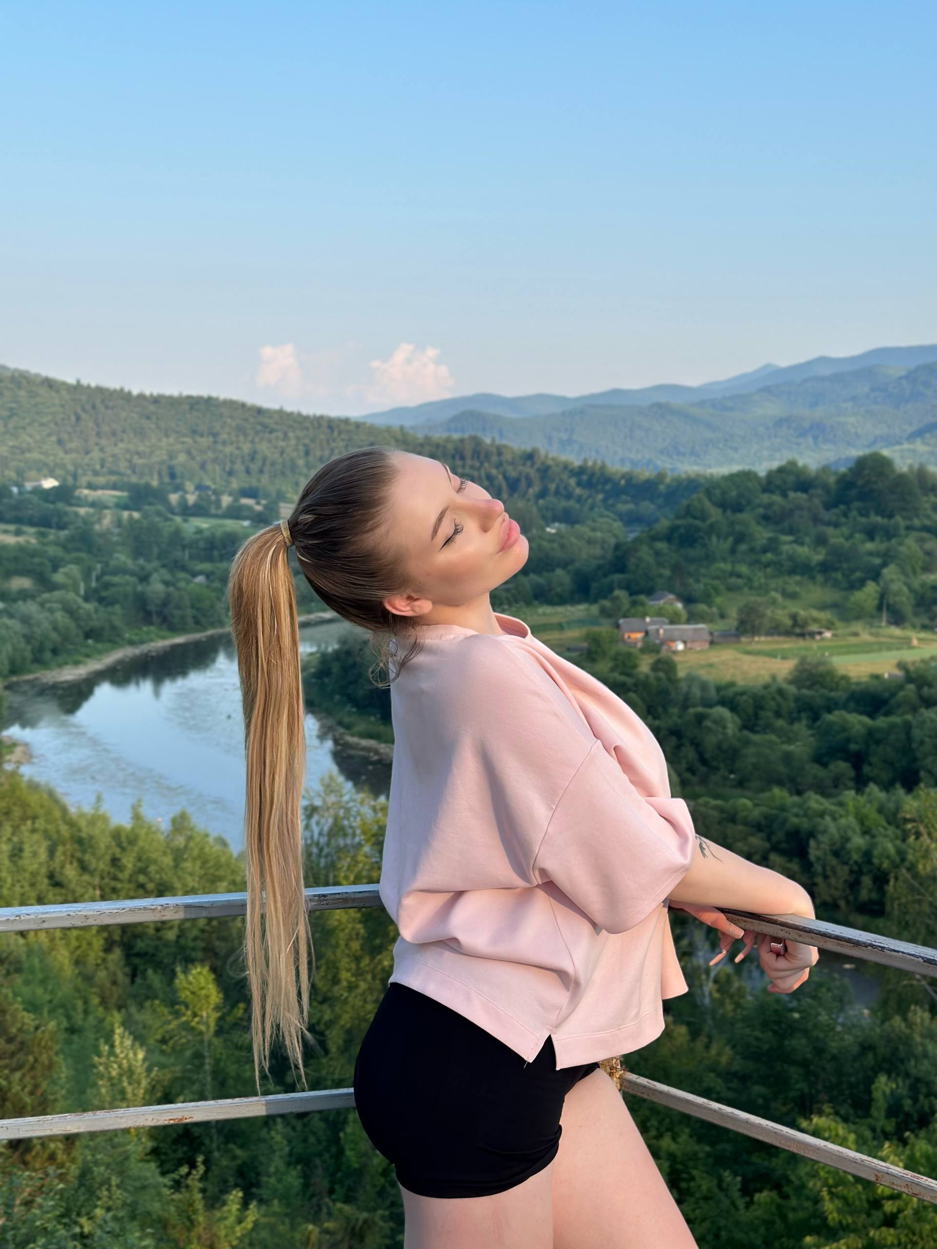 VelloraHaze picture 3