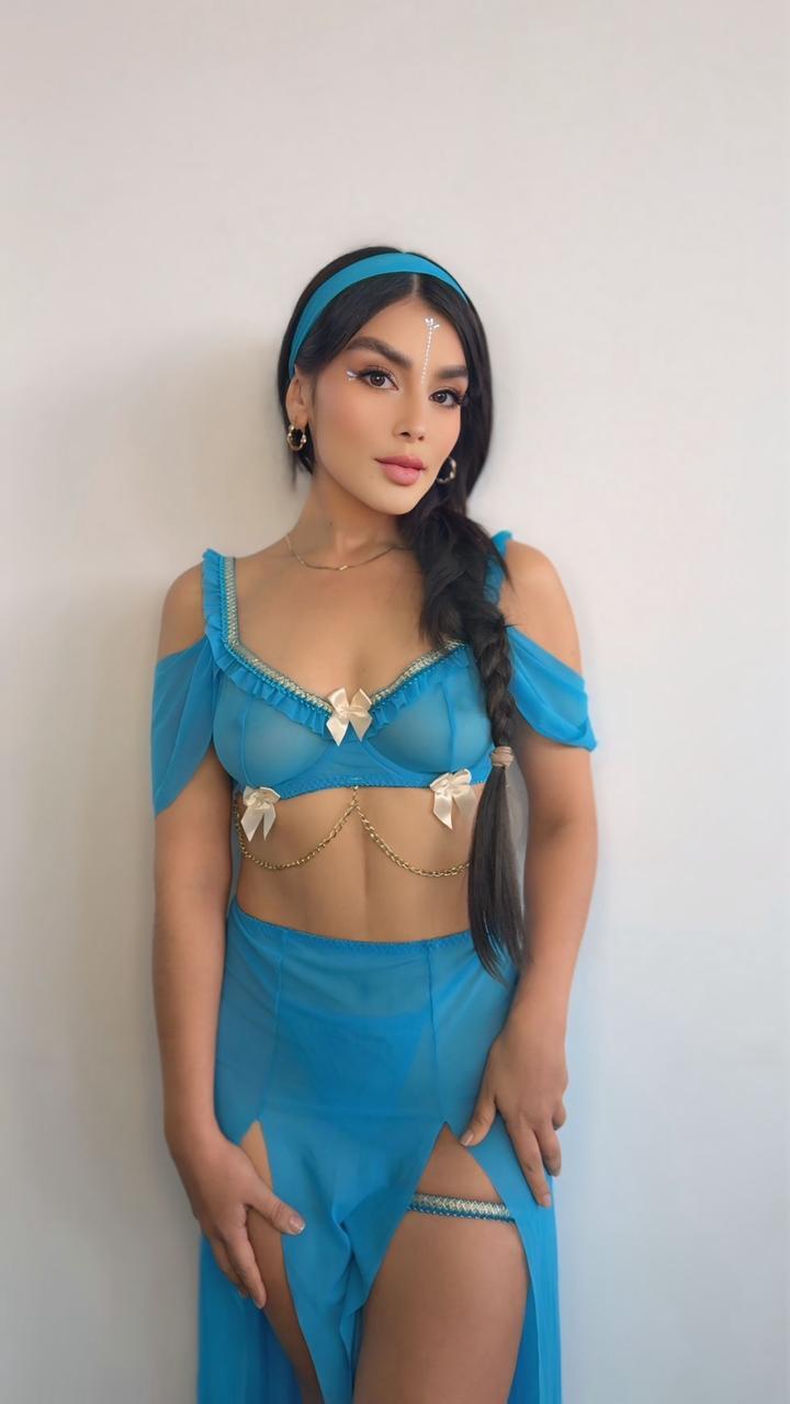 hollybrensone from Jerkmate