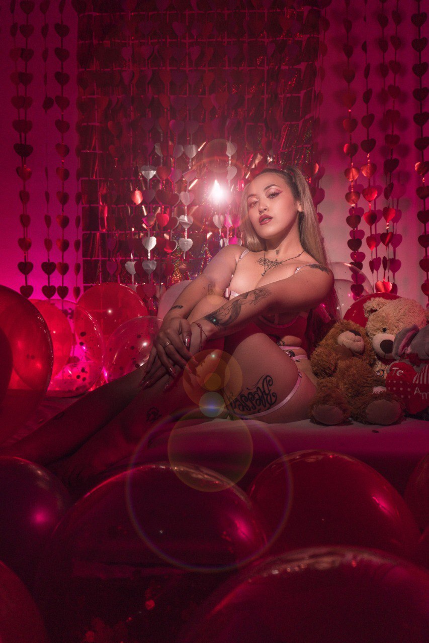bby69sophie from Jerkmate