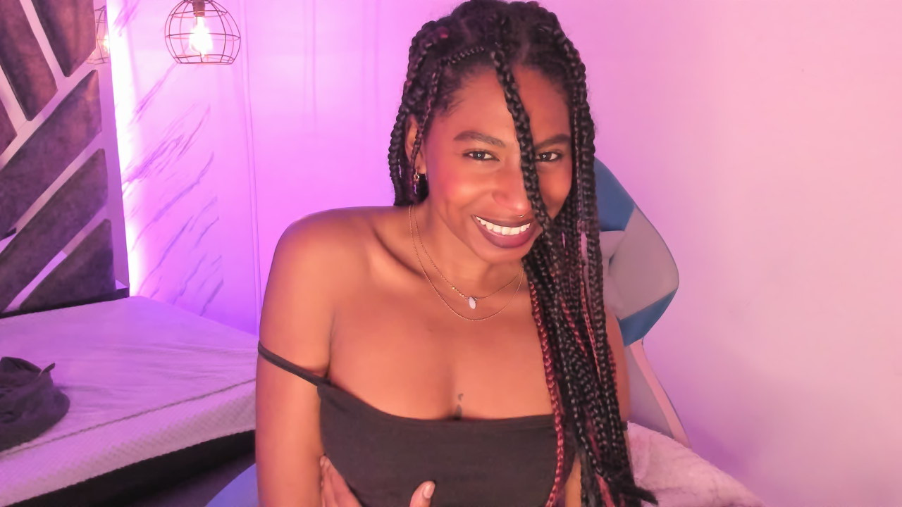 queenperla from Jerkmate