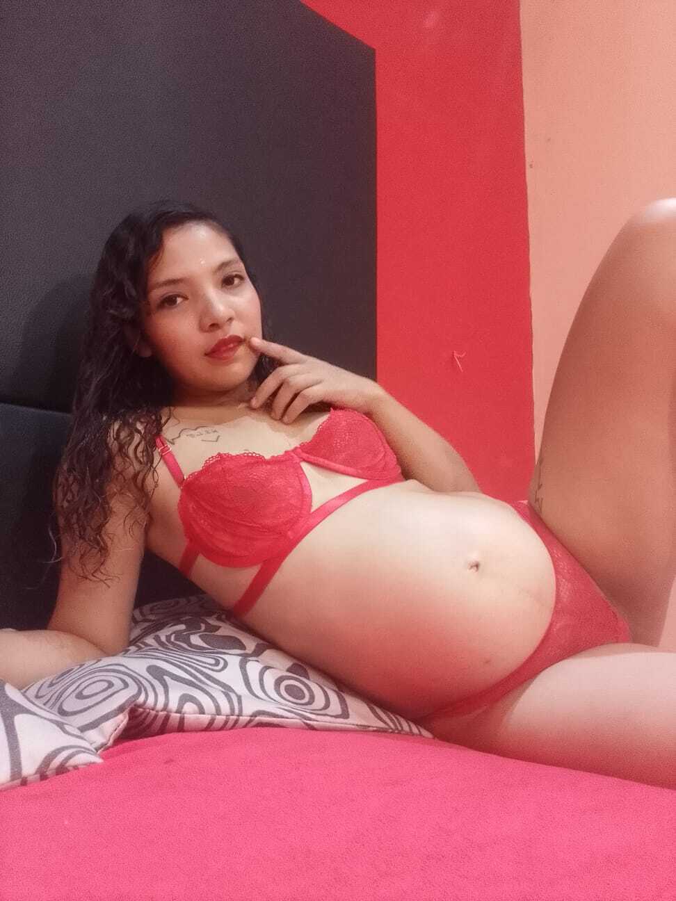 NellPregnant photo 6