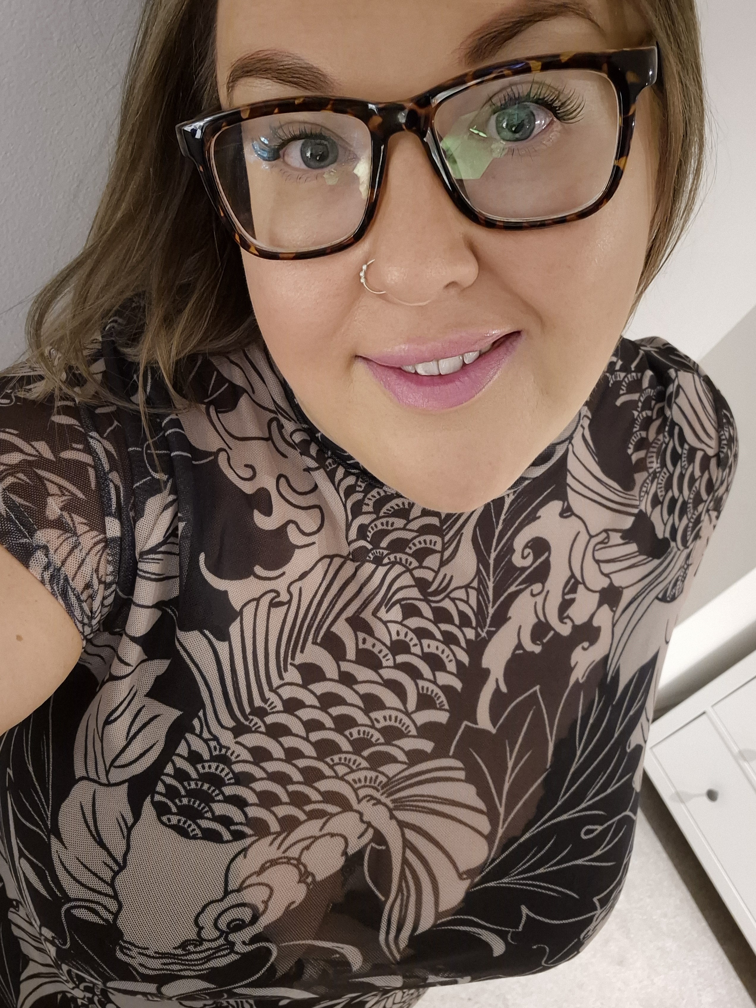 CuteAndCurvyX
