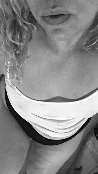 shakyhot1024 from Jerkmate