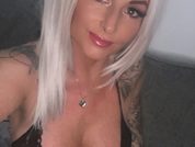 xnaughty_nyomi photo