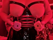 Curvy_Cate