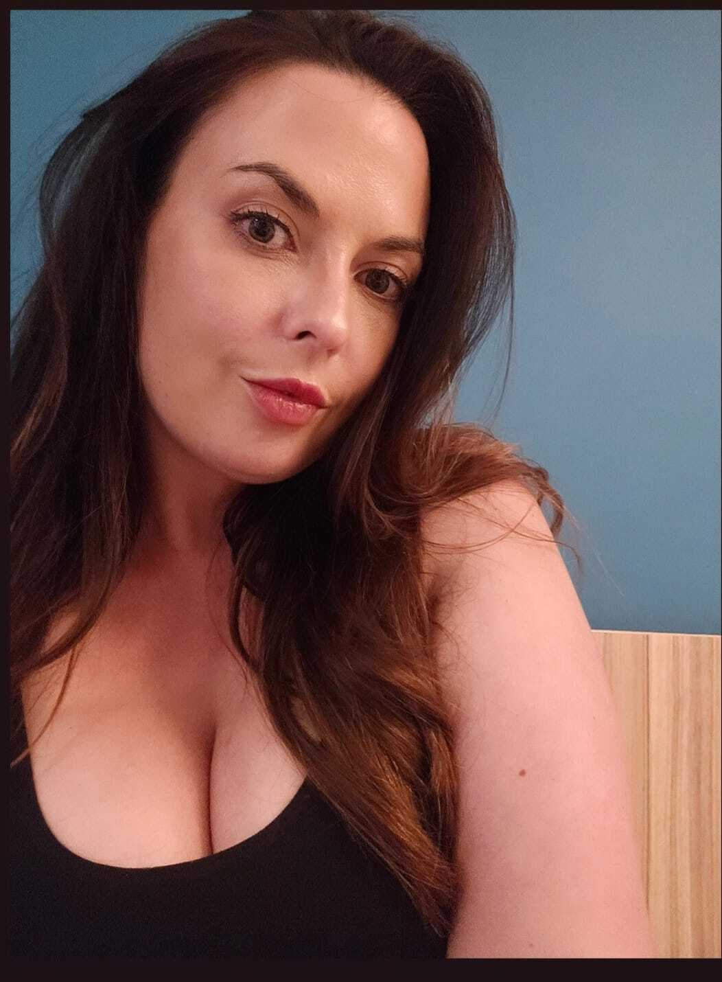 xyournaughtytillyx from Jerkmate