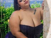 Maya_curvy