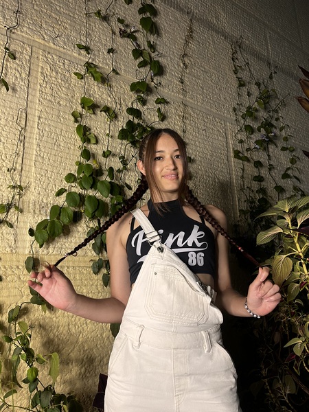 laralopez from Jerkmate