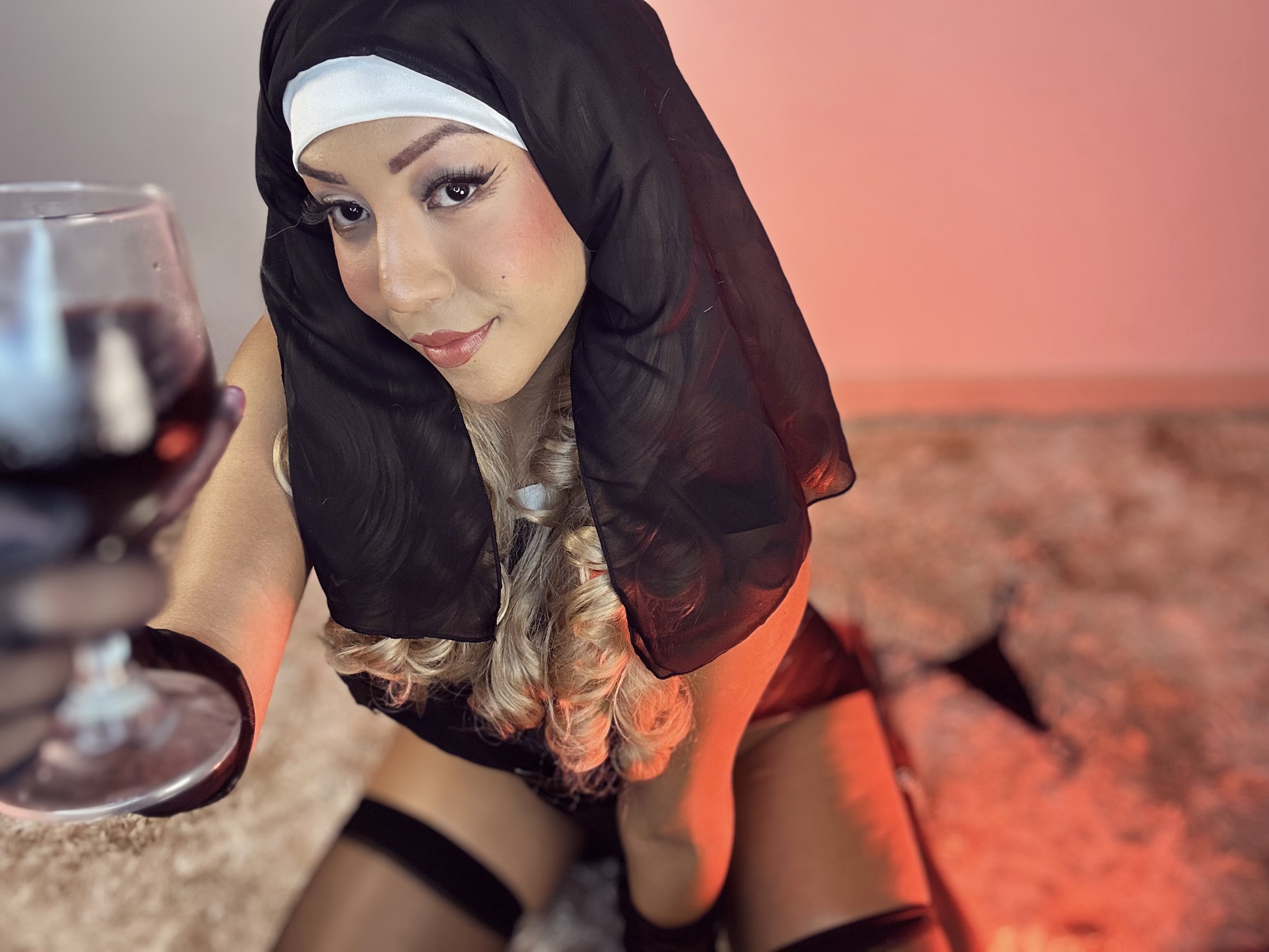 SaraWinehouse picture 8