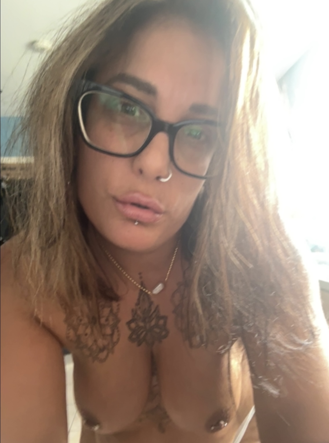 ivybelle_milfuk from Jerkmate