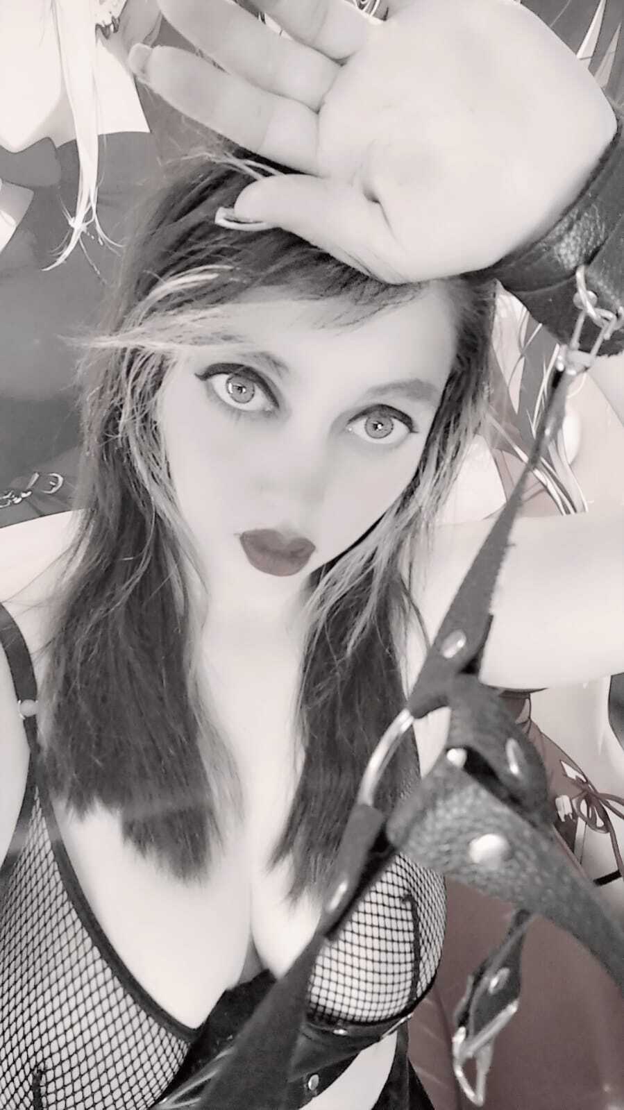 valeriadeleon from Jerkmate