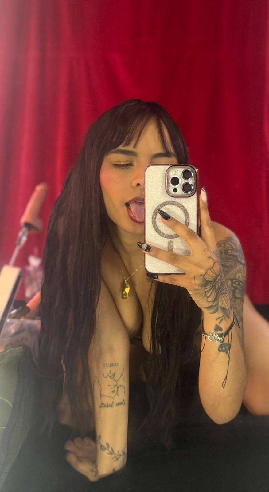 scarletjhonss from Jerkmate
