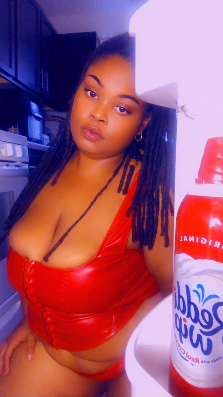 xoxomissnaomi from Jerkmate