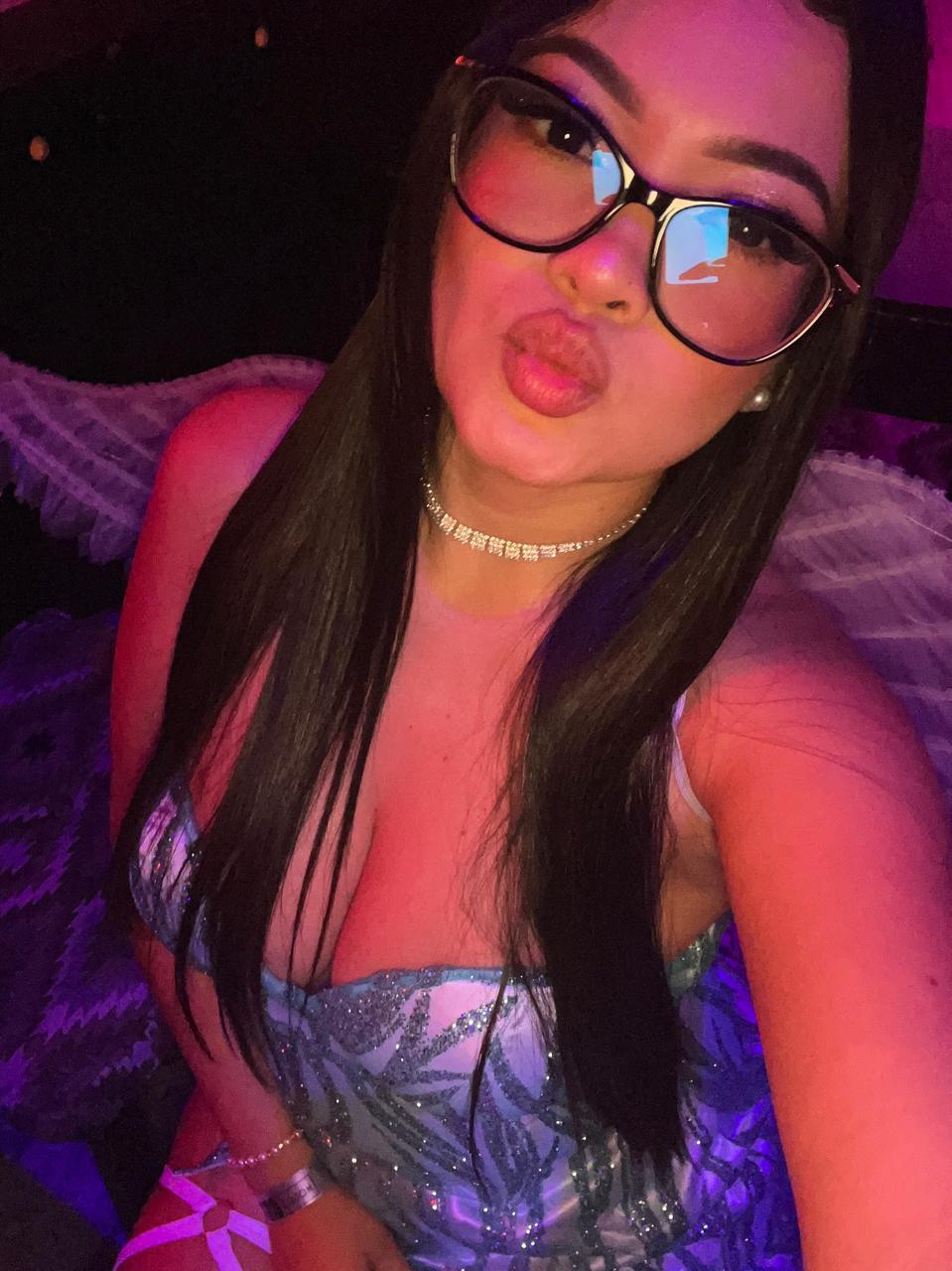 sweetybombom from Jerkmate