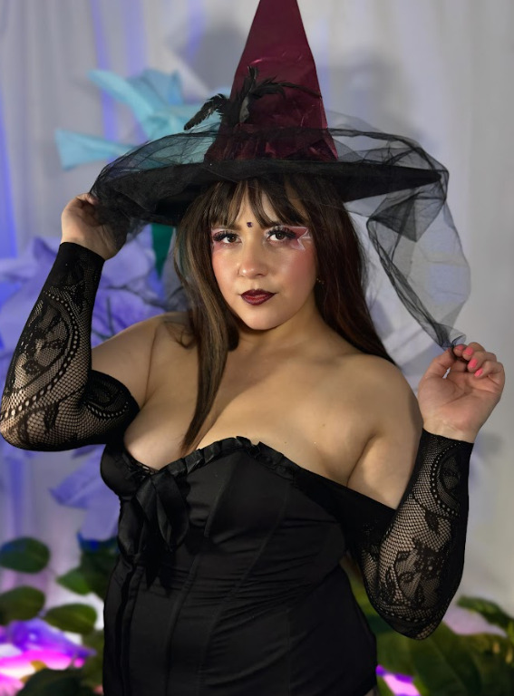 lindsaytaylorjoy picture 1