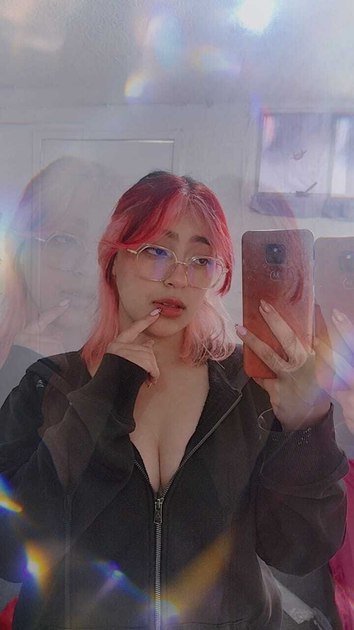 PinkyyPieee picture 3