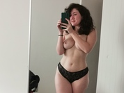 Elliesworldxo