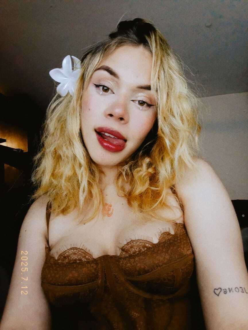 emma_rivera from Jerkmate