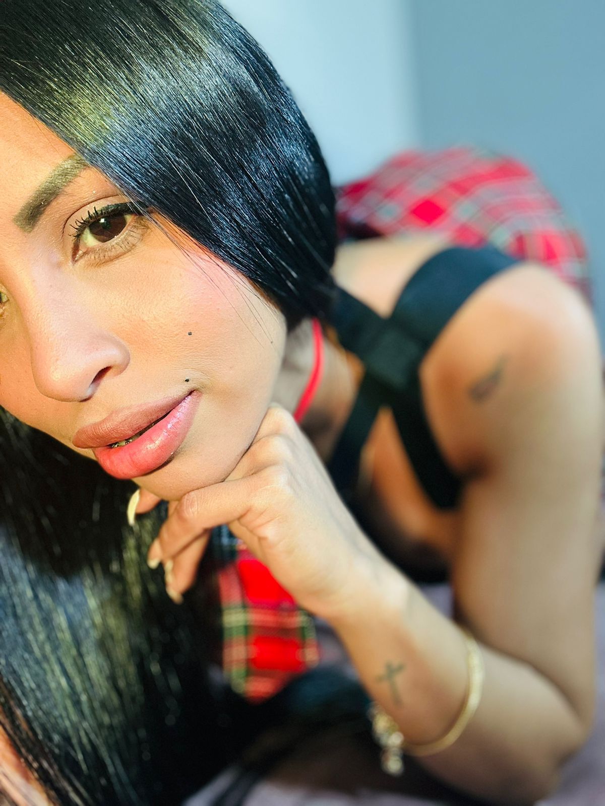 LATINA_BIG_CLITXXX