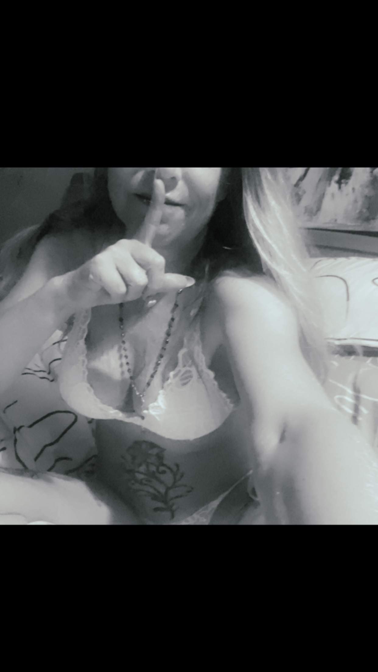 JuicyLucyGoldieLocks photo 3