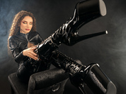 angeladevin pic