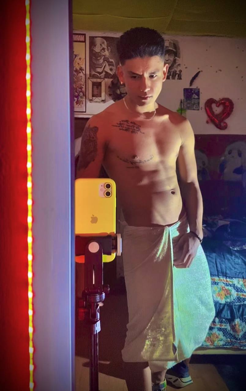 el_jhonnyxxx from Jerkmate