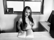 Nicolethomson30
