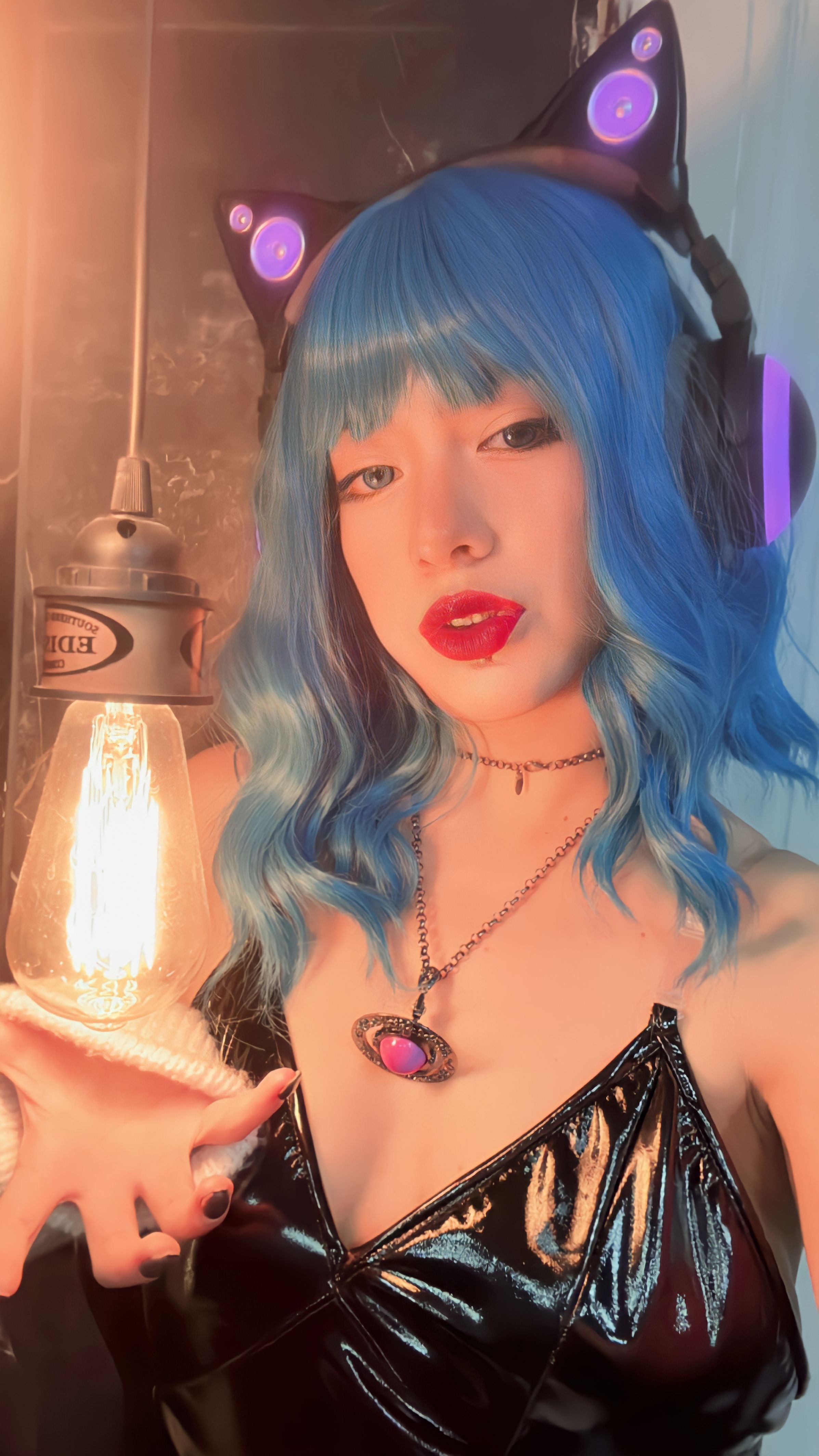 sabripetite from Jerkmate