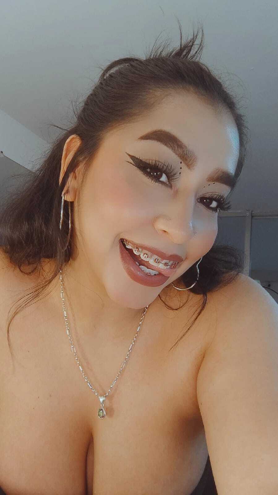 carolinaarias from Jerkmate