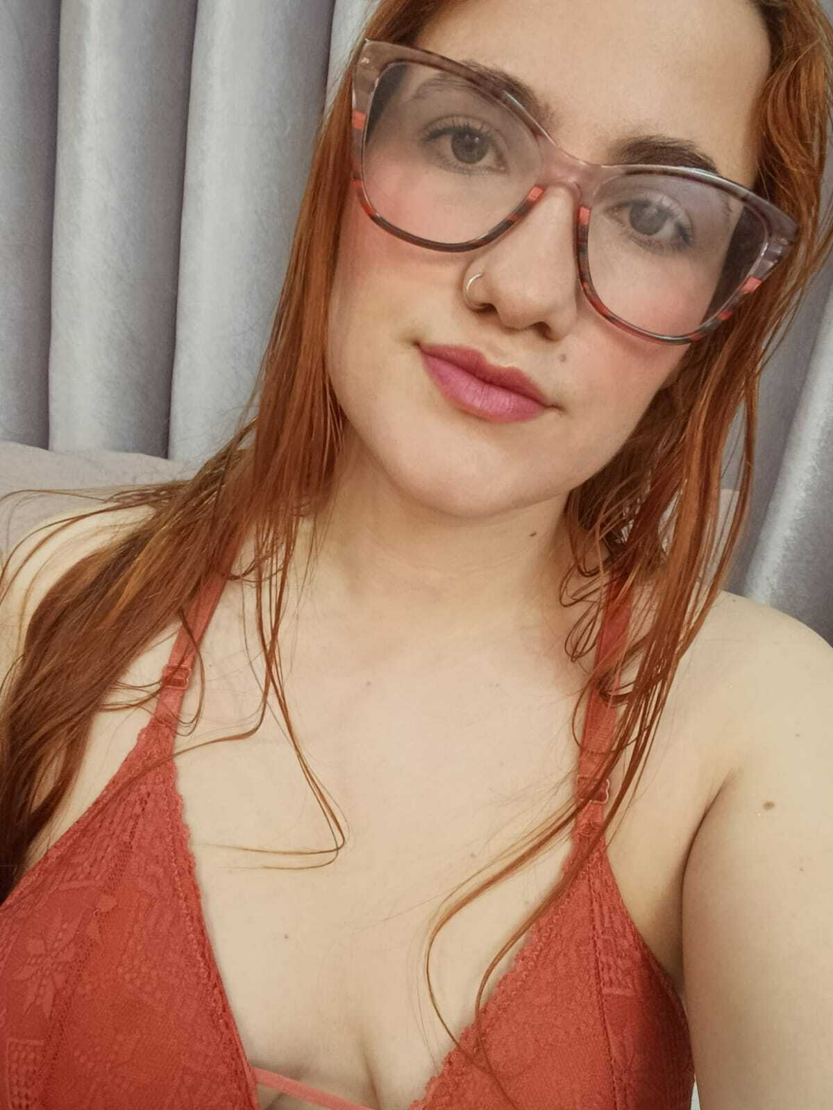 ALICECARVAJAL picture 3