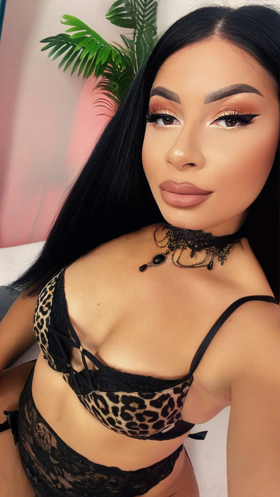 missselenenoir from Jerkmate