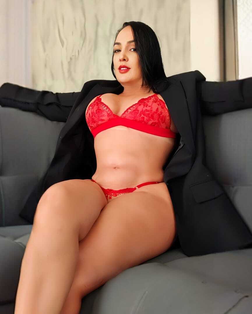 crisleyvega from Jerkmate