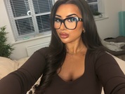 Chat Live with Bonniemaexx  29 year old Amateur Cam Girl from The United Kingdom Photo