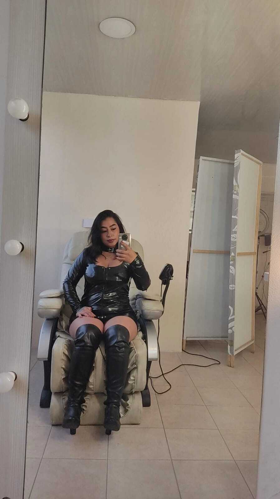 carolinaarias from Jerkmate