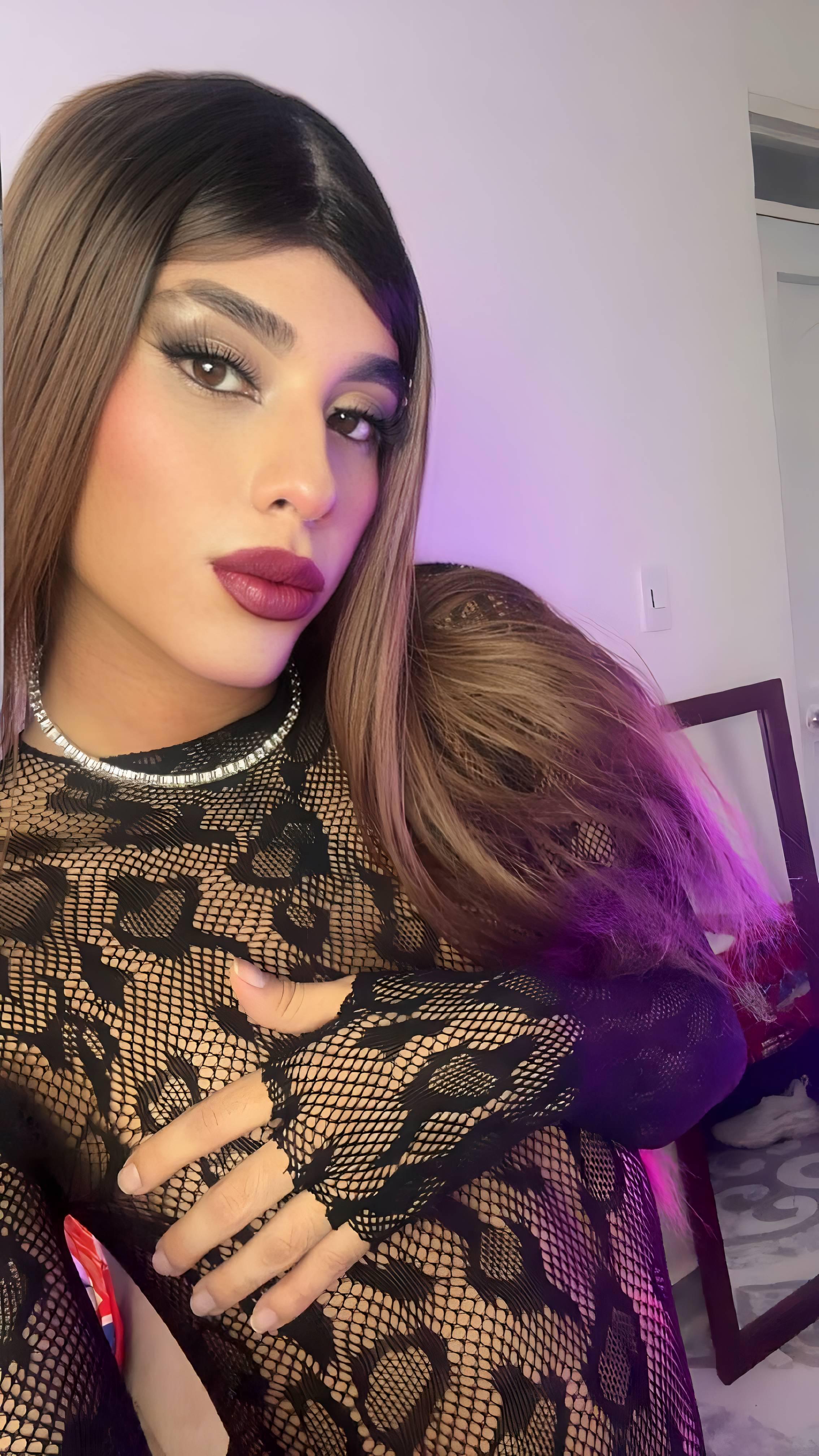 Mia_Bloon21