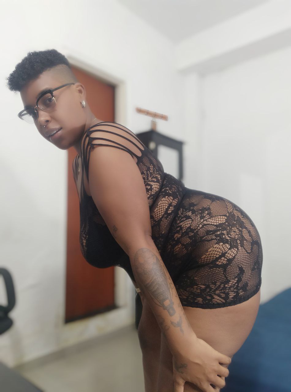 DakotaSexShow111