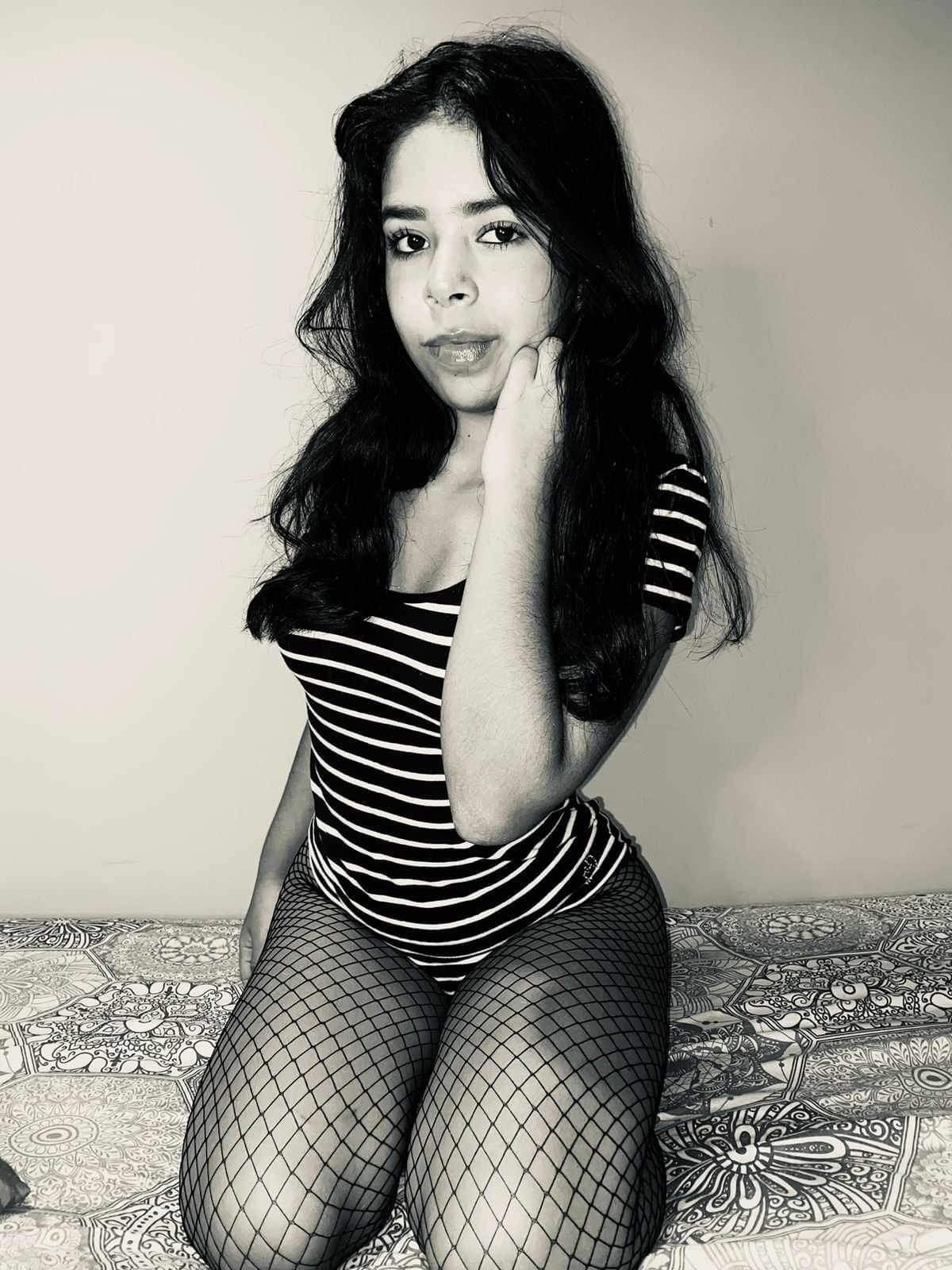 izziemayson from Jerkmate