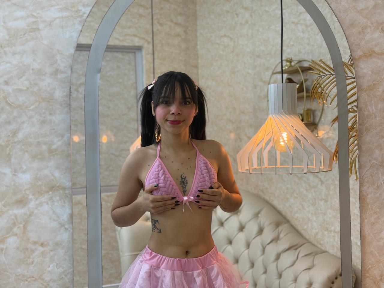 issa_skinny from Jerkmate