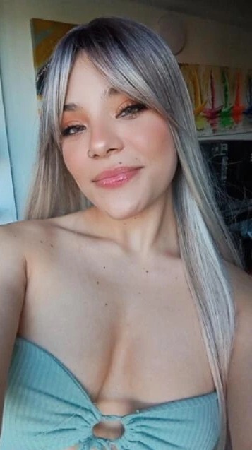 kittymoroe from Jerkmate