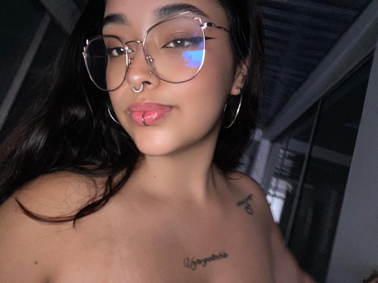 ariana_piercee from Jerkmate