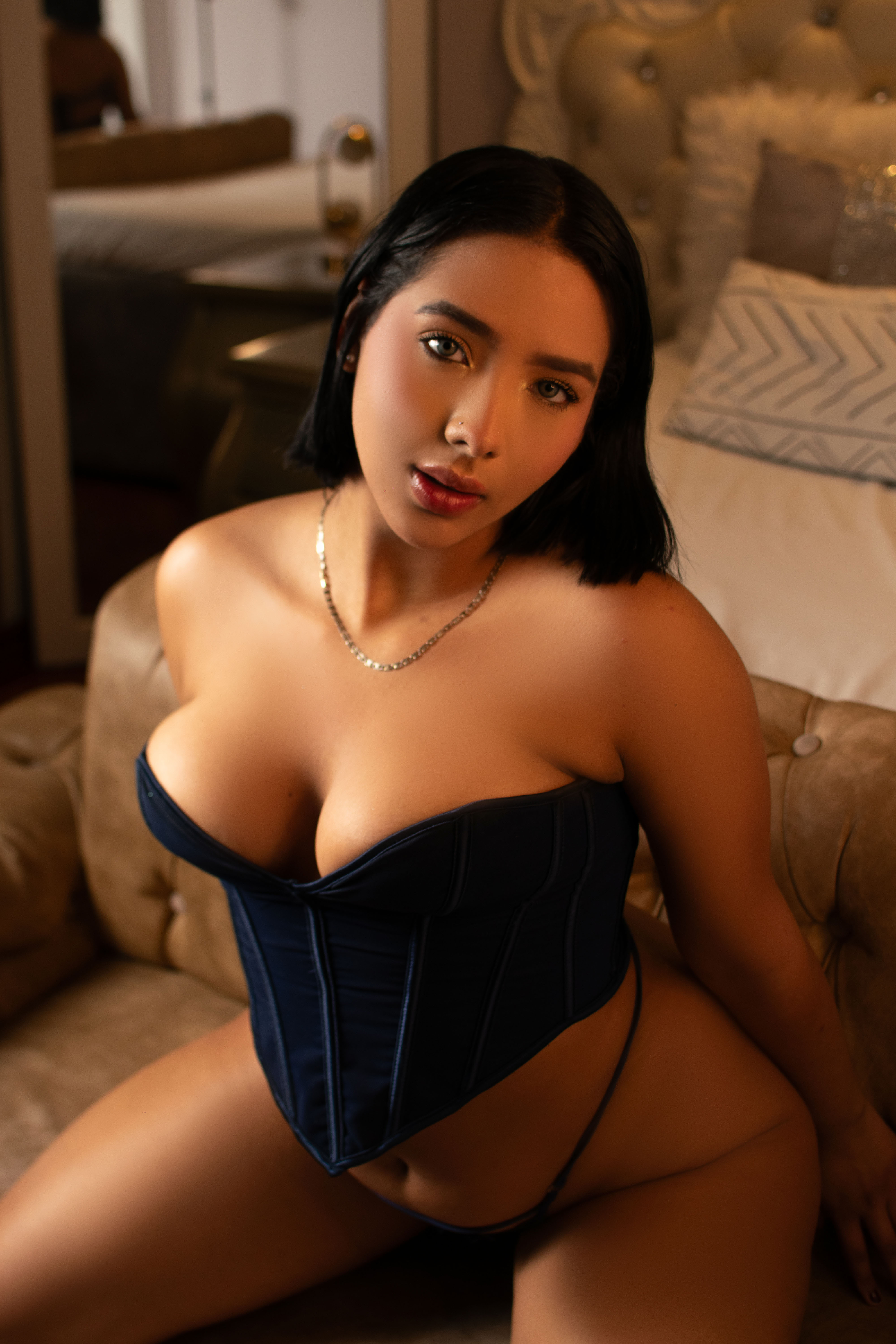 HilaryQueenn