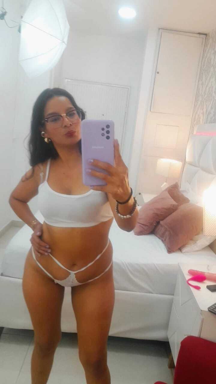 martinarouxx from Jerkmate